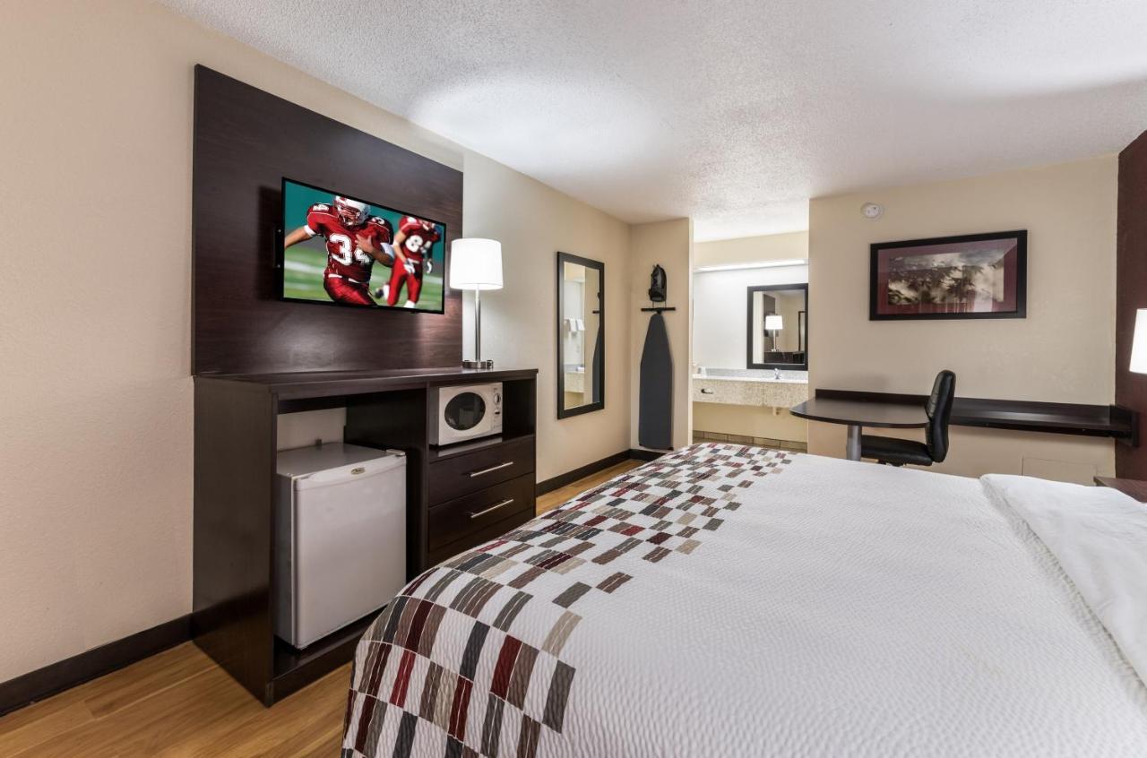 Red Roof Inn Indianapolis - Castleton Bagian luar foto